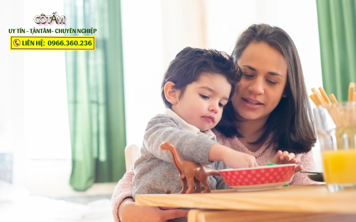 Giúp việc nhà và những mẹo chăm sóc trẻ nhỏ đơn giản