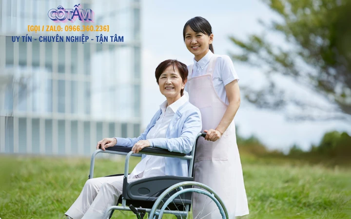 Sử dụng công nghệ hỗ trợ chăm sóc người già hiệu quả