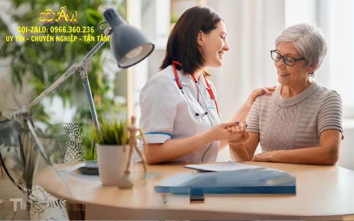 Vui buồn chuyện tìm người chăm người già