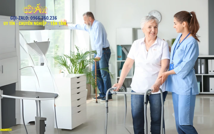 5+ Cách nhận biết dịch vụ tìm người chăm người già uy tín