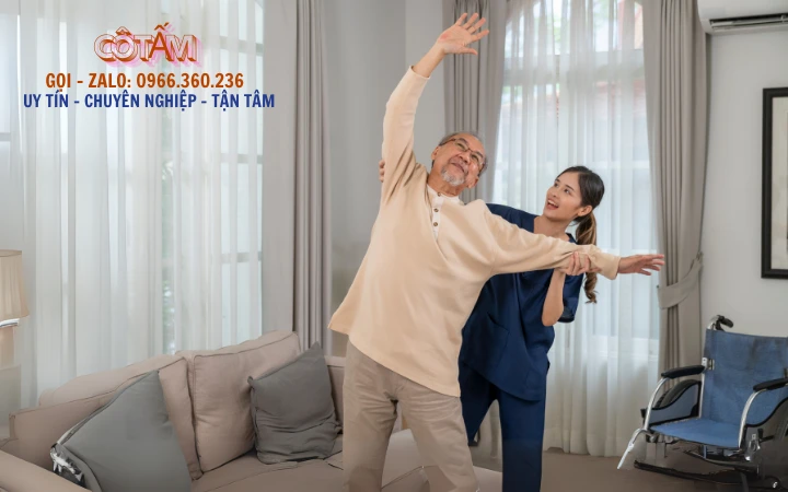 Nhiều gia đình [An Tâm] nhờ người giúp việc chăm người bệnh