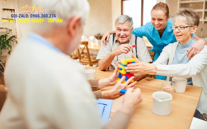 Giúp việc chăm sóc người già: Chiến lược chăm sóc toàn diện