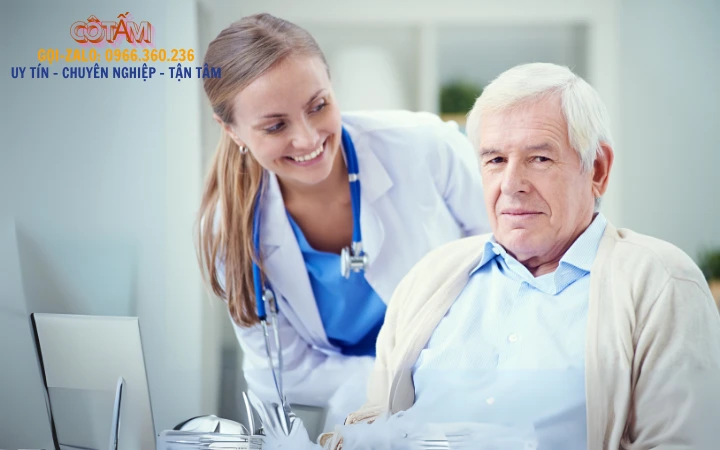 Khi nào cần thuê giúp việc chăm sóc người già tại nhà