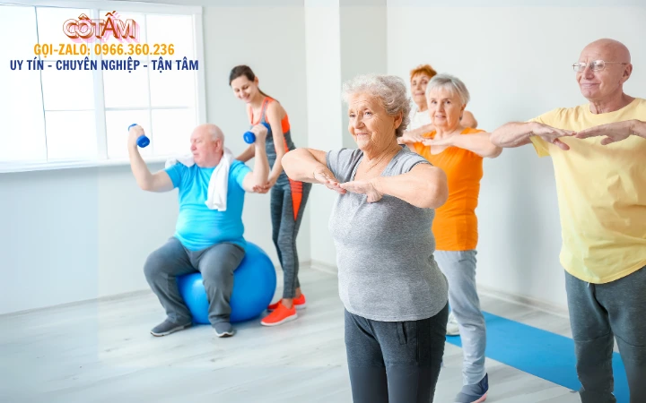 Giúp việc chăm sóc người già: Nhu cầu cần thiết ngày càng tăng