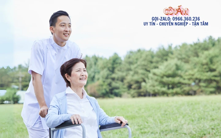 Chăm sóc người già hiệu quả với những mẹo đơn giản