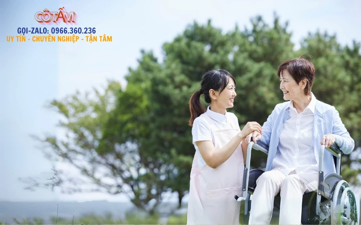 5+ mẹo người giúp việc chăm sóc người già đơn giản, hiệu quả