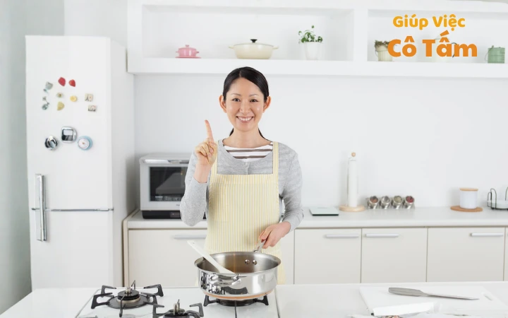 Có nên thuê người giúp việc từ trung tâm giúp việc Hà Nội ?