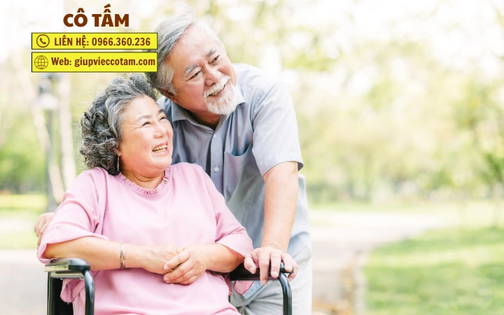 Kết nối yêu thương qua dịch vụ Giúp việc chăm người già