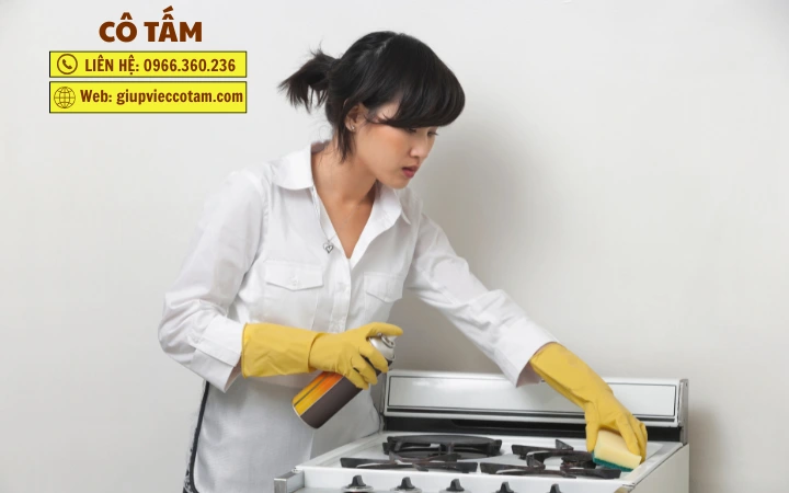 Dịch vụ giúp việc Hà Nội và nhu cầu chăm sóc người cao tuổi