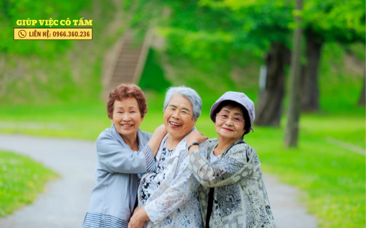 Cần tìm dịch vụ giúp việc chăm người già uy tín tại Hà Nội