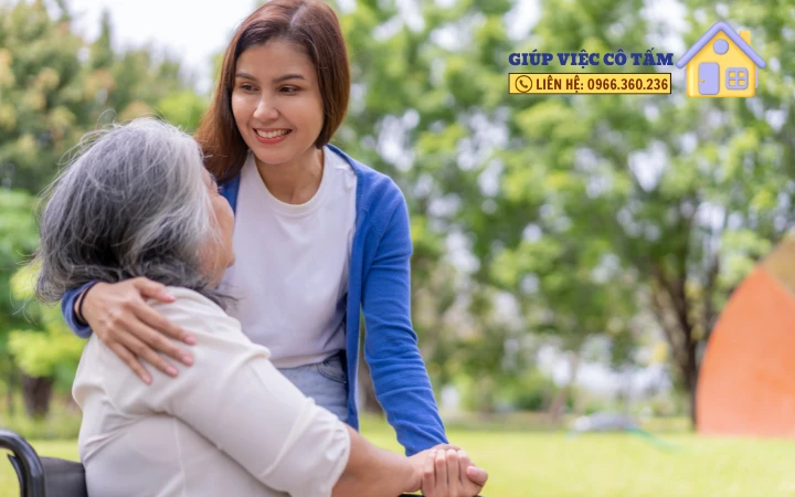 Dịch vụ giúp việc chất lượng chăm người già tại Hà Nội ?