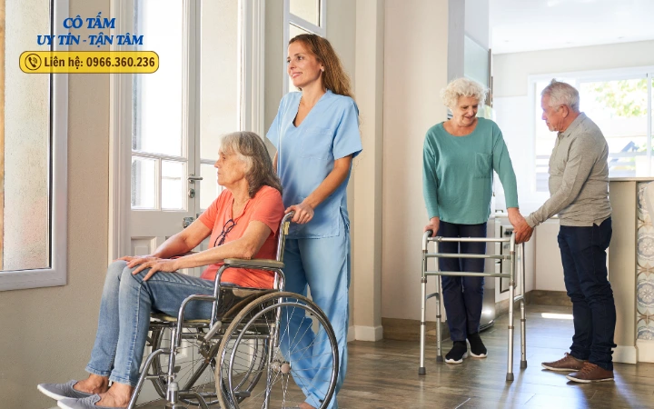 Giúp việc chăm người già: Đáp ứng tâm lý cho người cao tuổi