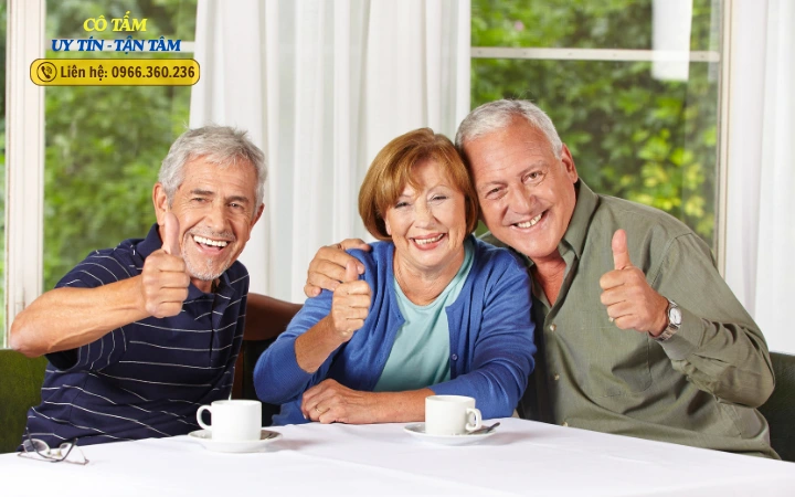 Giúp việc chăm người già: Câu chuyện thực tế từ khách hàng