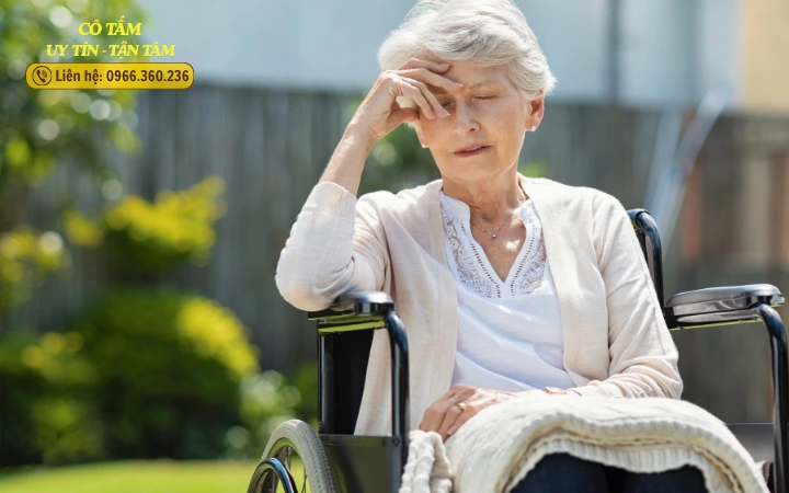 Cam kết chất lượng dịch vụ giúp việc cho người già tại Hà Nội