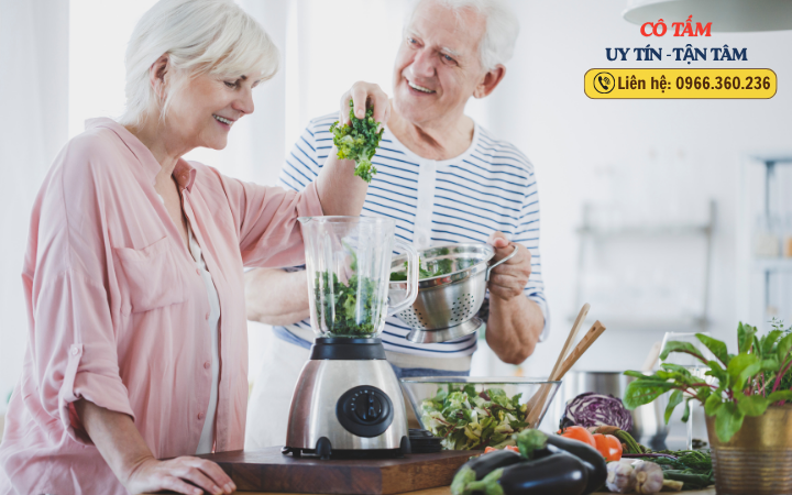 Tìm người chăm sóc người già tại nhà qua giới thiệu tin cậy