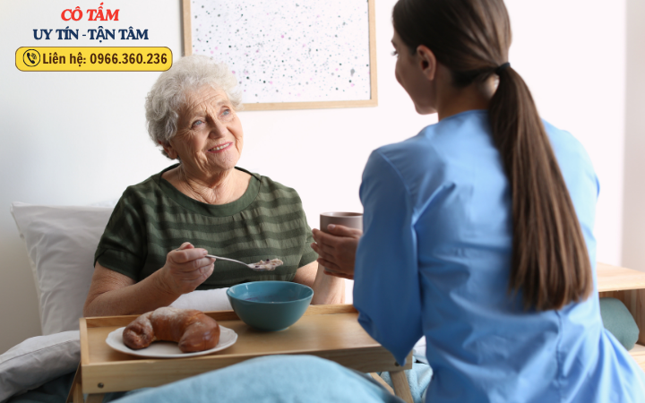 Tham khảo dịch vụ giúp việc chăm sóc bệnh nhân Hà Nội uy tín