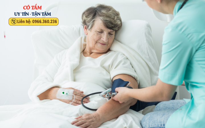 Đảm bảo giúp việc chăm sóc bệnh nhân Hà Nội tận tâm, chuyên nghiệp