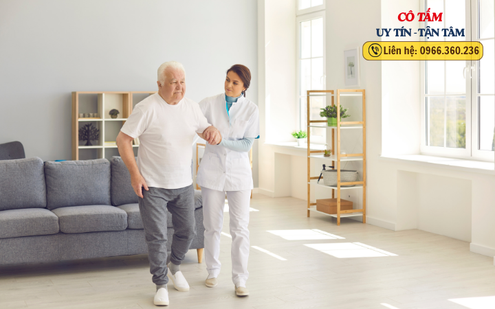 Có cách nào để đánh giá giúp việc chăm sóc bệnh nhân ở Hà Nội ?