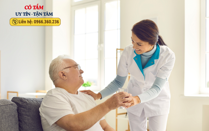 Có dịch vụ giúp việc chăm người ốm nào chuyên nghiệp không ?