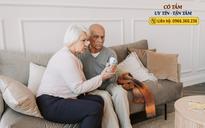 Có nên thuê dịch vụ giúp việc chăm người ốm tại nhà không ?