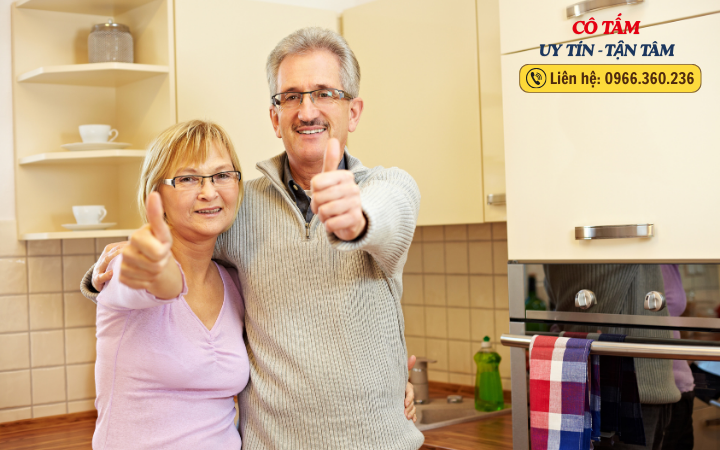 Ai nên thuê người chăm sóc người bệnh.