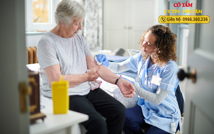 Hà Nội có dịch vụ thuê người chăm sóc bệnh nhân tại nhà hàng đầu nào không