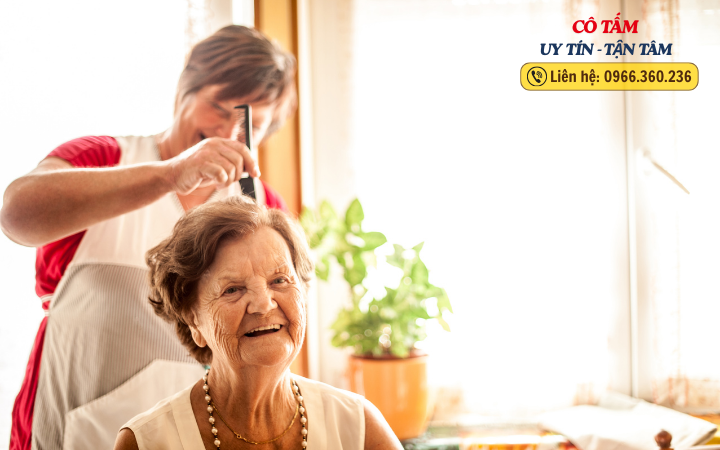 Phát hiện lừa đảo trong dịch vụ giúp việc chăm người già