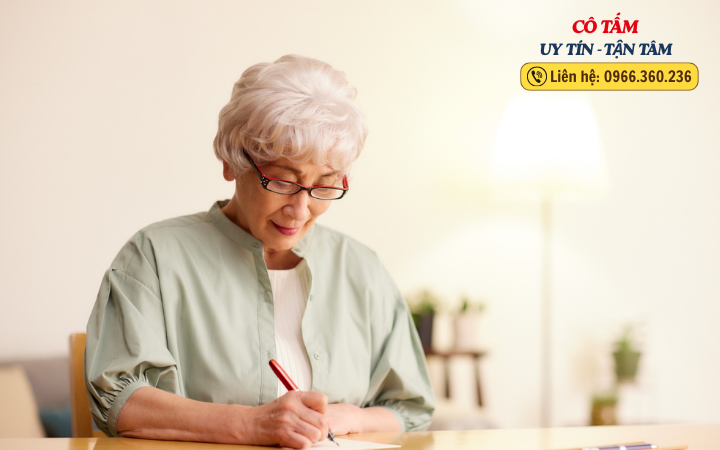 Bảo vệ quyền lợi khách hàng với dịch vụ giúp việc chăm người già uy tín