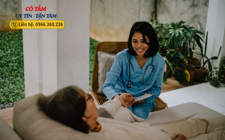 Trải nghiệm dịch vụ giúp việc chăm người già hoàn hảo