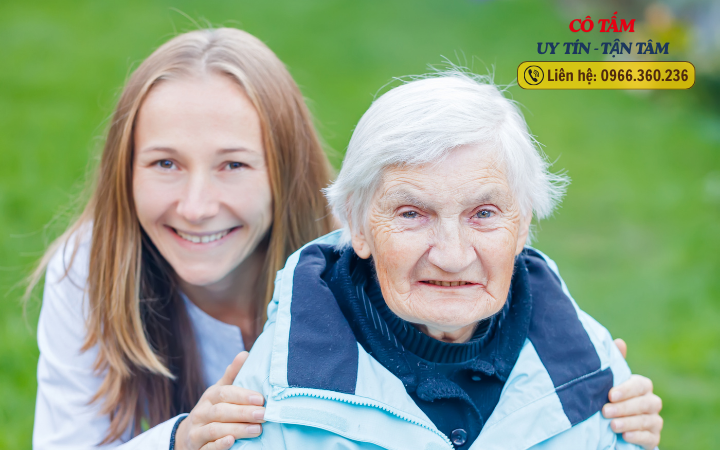 Giúp việc chăm người già: Sự an tâm mà bạn xứng đáng có được