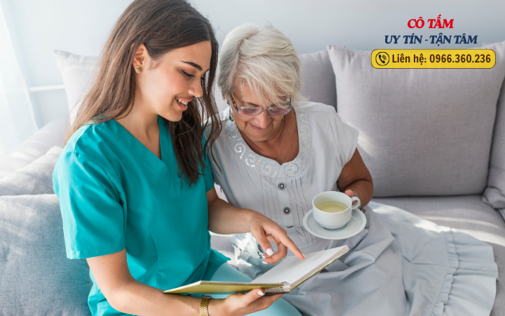 Giúp việc chăm người già mang lại sự ấm áp cho tổ ấm