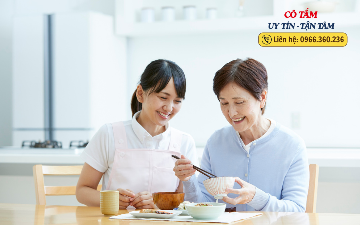 Ngại ngần khi thuê giúp việc chăm người già? Tìm hiểu ngay!