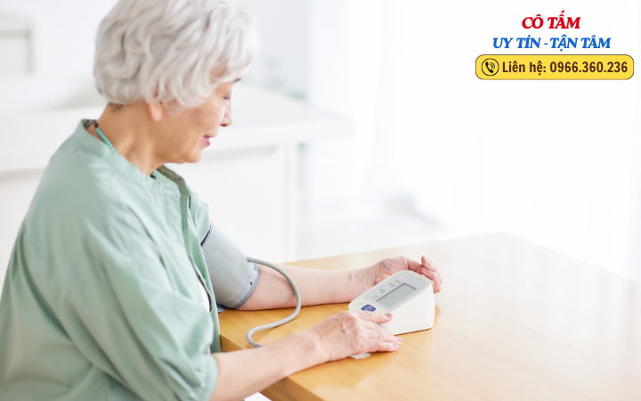 Giúp việc chăm người già - Làm thế nào để thành công?