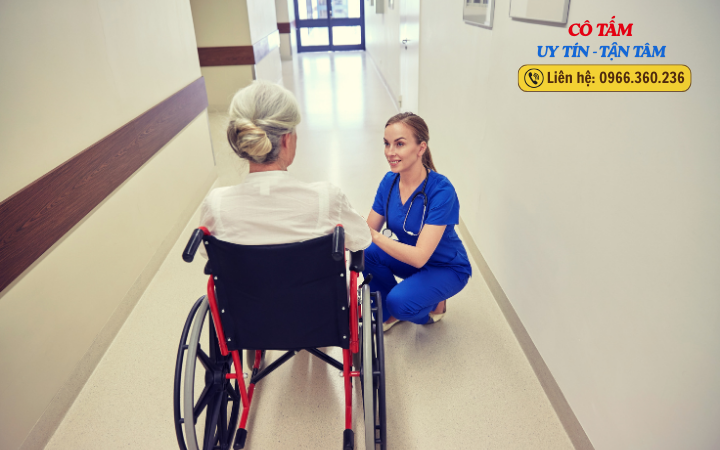 Giúp việc chăm người bệnh: Kết nối cảm xúc và sức khỏe.