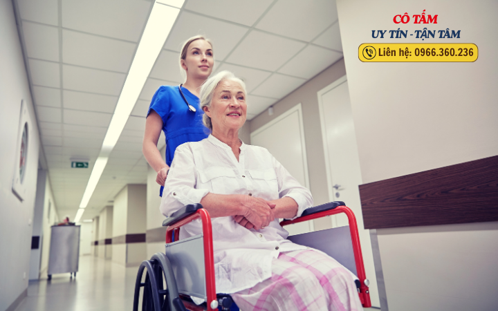 Giúp việc chăm người bệnh: Bí quyết tạo sự thoải mái.