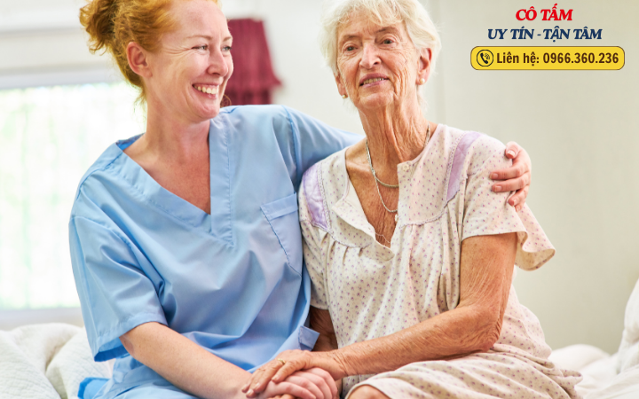 Giúp việc chăm người bệnh tại nhà: Chia sẻ từ trái tim