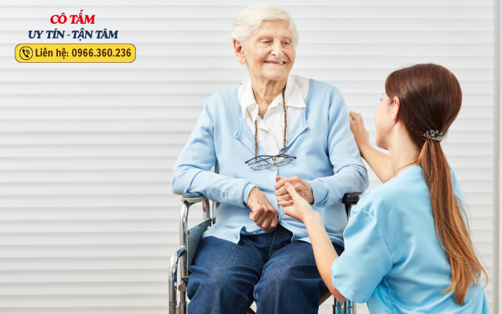 Tính nhân văn trong giúp việc chăm người bệnh tại nhà