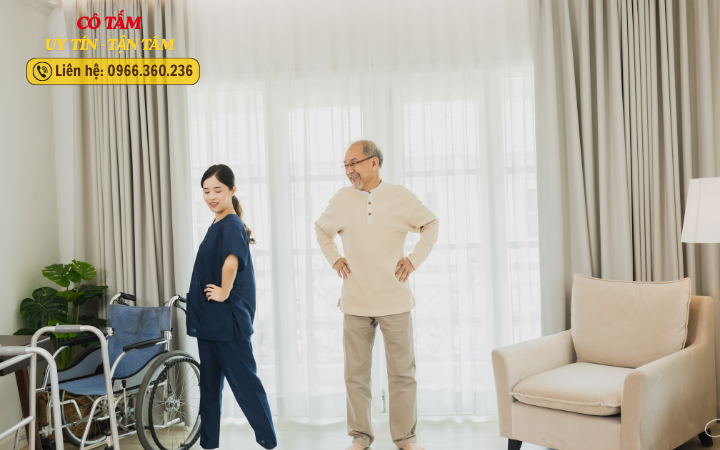 Giúp việc chăm người bệnh: Nghệ thuật lắng nghe tâm tư