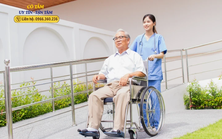 Giúp việc chăm người ốm – Giải pháp cho người bệnh tại nhà