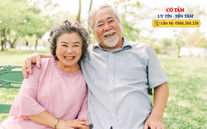 Cách viết thông báo tìm giúp việc chăm người già hiệu quả