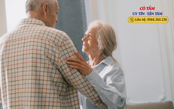 Tư vấn thông tin về giúp việc chăm người già uy tín