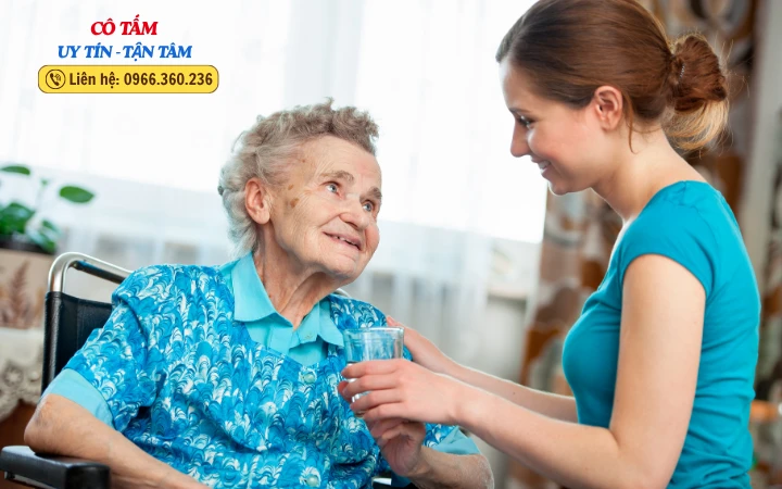 Đánh giá người giúp việc chăm người già tiềm năng