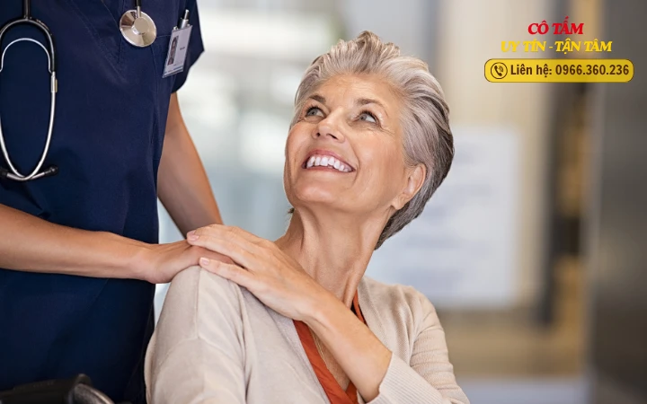 Kiến thức cần thiết khi tìm giúp việc chăm người già