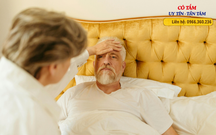 Chọn lựa giúp việc chăm người già an toàn và tin cậy