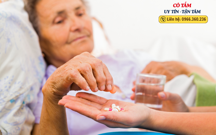 Tìm người giúp việc chăm người già với chi phí hợp lý nhất