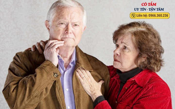 Giúp việc chăm sóc người già - Dịch vụ tận nhà an toàn.