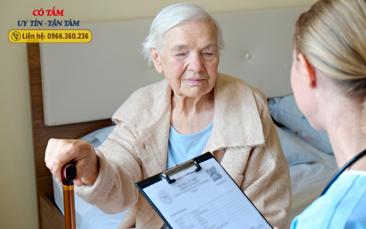 Giải pháp toàn diện cho giúp việc chăm sóc người già