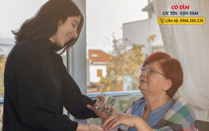 Tiện lợi với dịch vụ giúp việc chăm sóc người già uy tín.