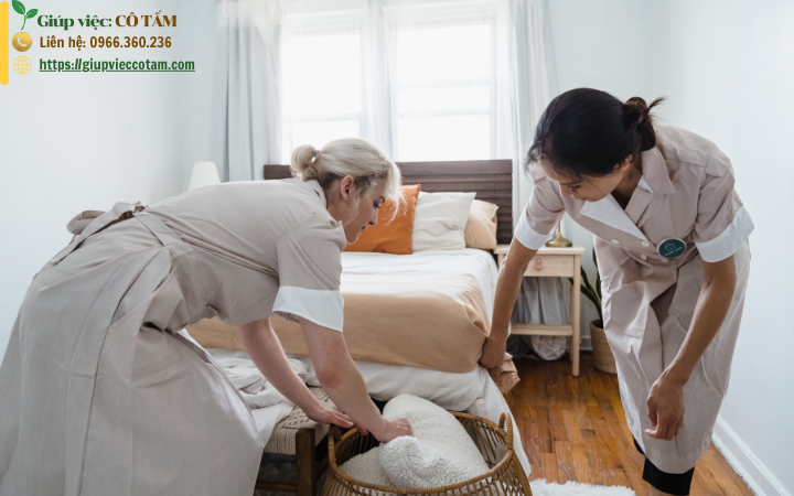 Giúp việc nhà: Bí quyết làm sạch lò vi sóng nhanh