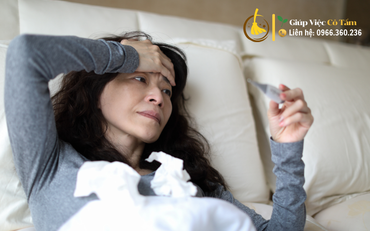 Tìm người giúp việc trông người già từ các trung tâm uy tín